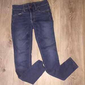 dark wash american eagle jeans